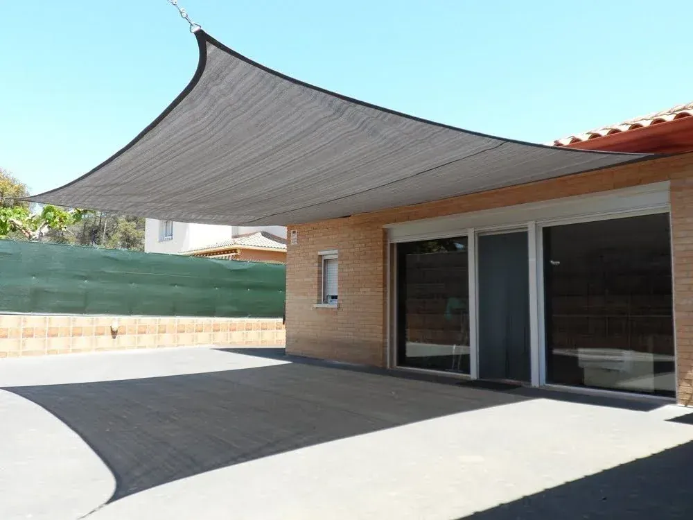 Media Sombra: Innovación en Sombreo y Protección Solar